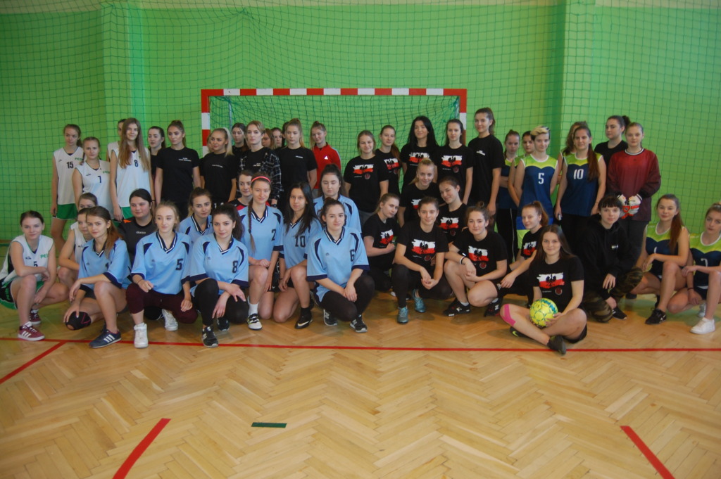 Zmagania w halowej piłce nożnej