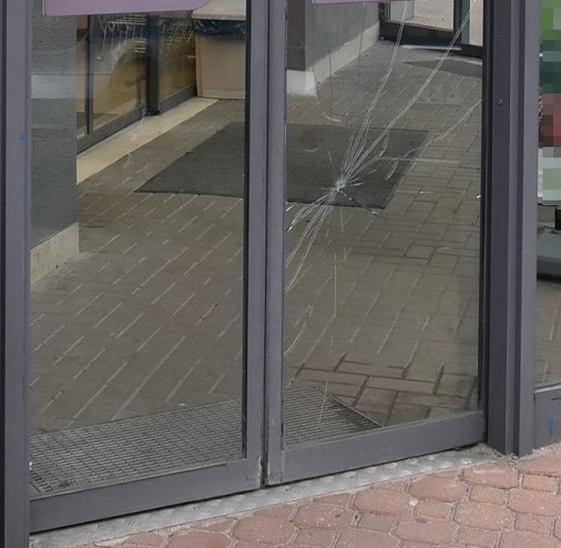 Uciekając zgubił buta, drugiego wyrzucił do rzeki, by nie wzbudzać podejrzeń