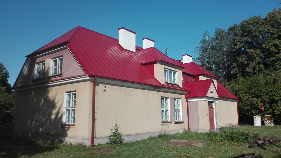 Dawna szkoła ma nowy dach