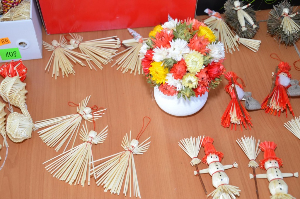 Słomiana sztuka w Janowie