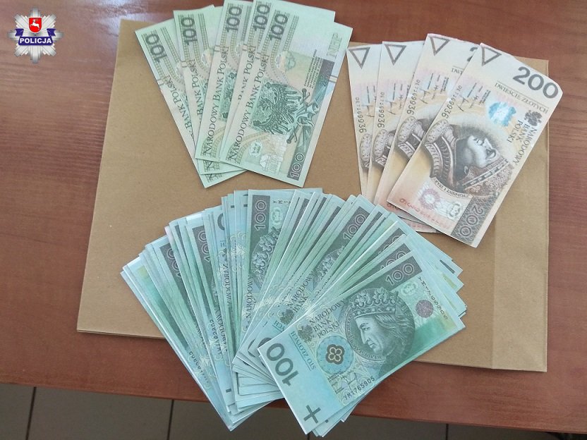 Na miejsce skradzionych pieniędzy podkładał fałszywe banknoty