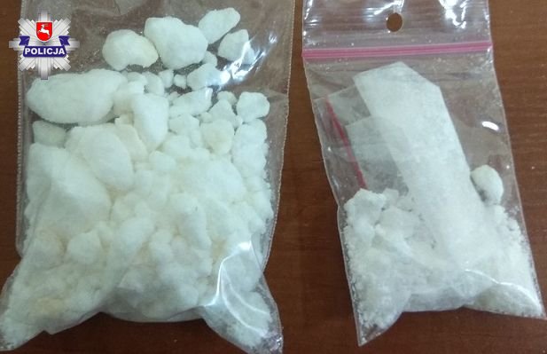 Policjanci ujawnili narkotyki, które wystarczyłyby do sporządzenia niemal 700 porcji dilerskich