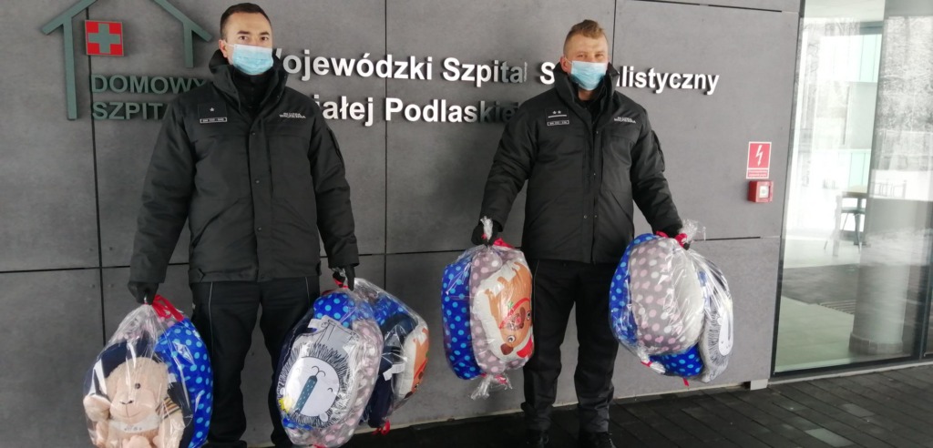 Osadzeni uszyli poduszki dla podopiecznych Domowego Szpitala
