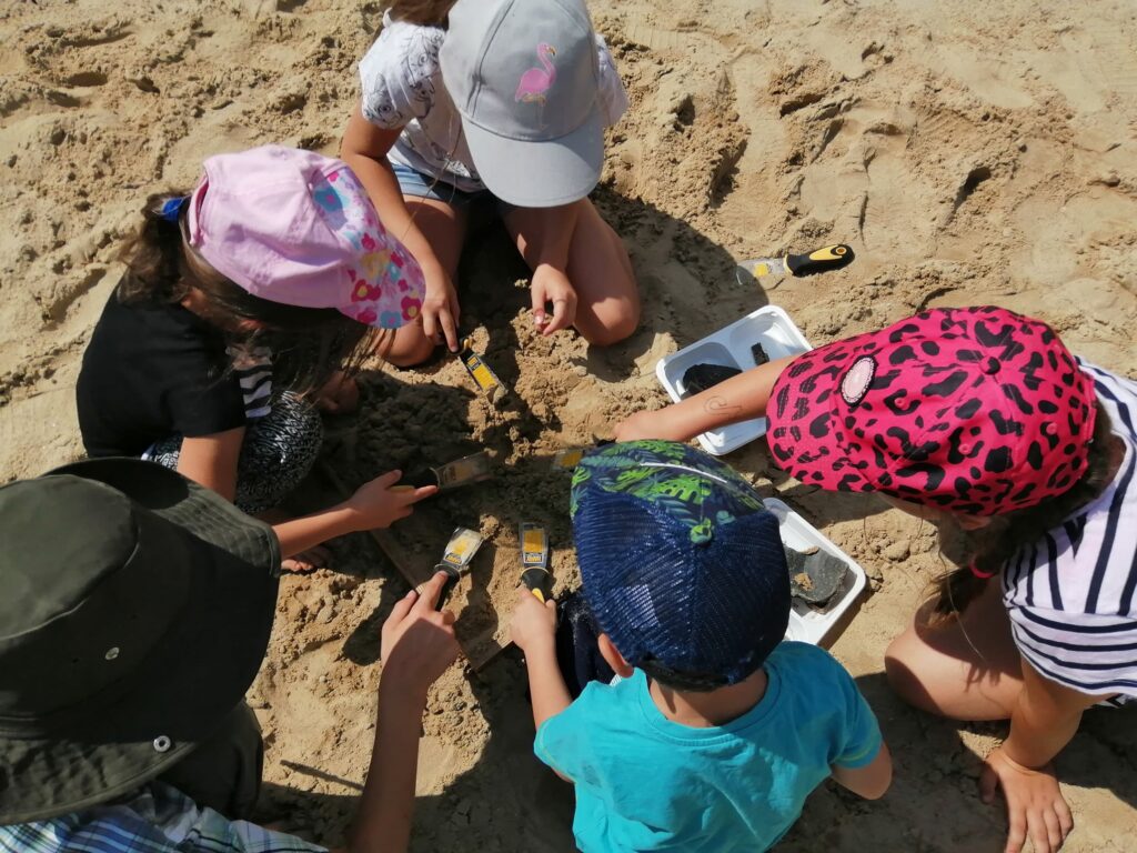 Znaleźli ukryte skarby i odkryli tajemnice archeologów