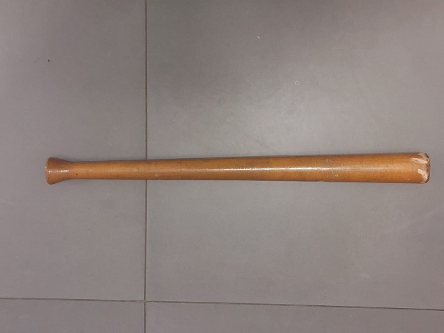 Pobił znajomego nogą od stołu