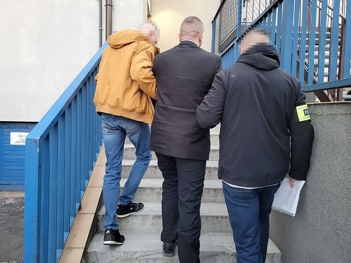 Policjanci złapali poszukiwanego listem gończym. Ukrywał się w Warszawie