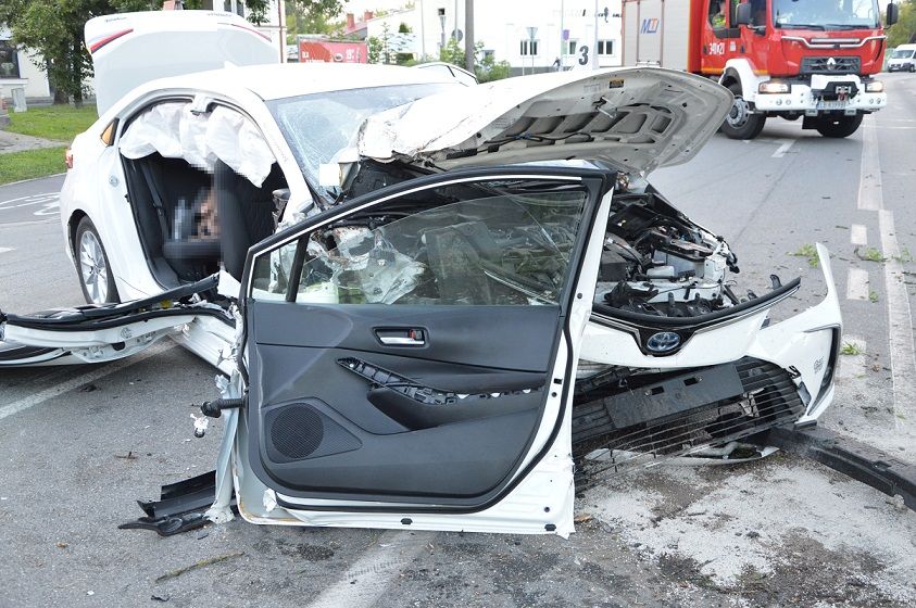 Wypadek na ulicy Zamkowej. Trzy osoby trafiły do szpitala