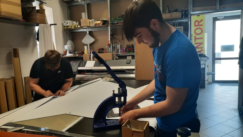 Uczniowie ZSZ Nr 2 na wakacyjnych stażach