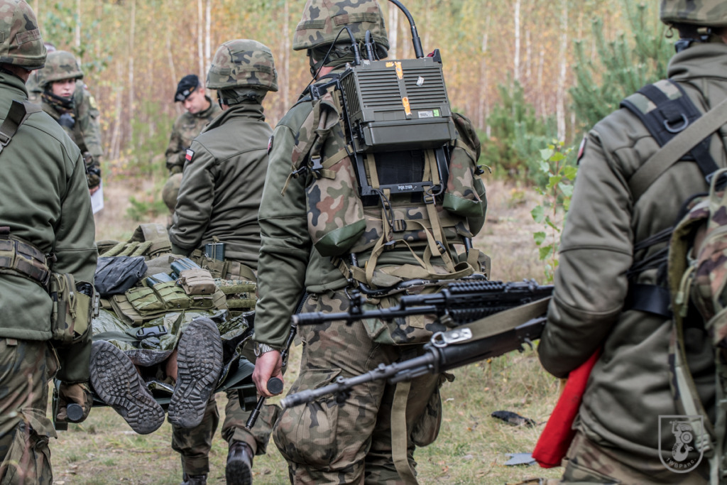 Szkolenie ratowników pola walki na terenie bialskiej jednostki wojskowej