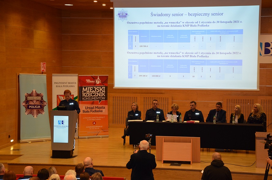 Rozmawiali o oszustwach na seniorach. Debata “Świadomy senior- bezpieczny senior”