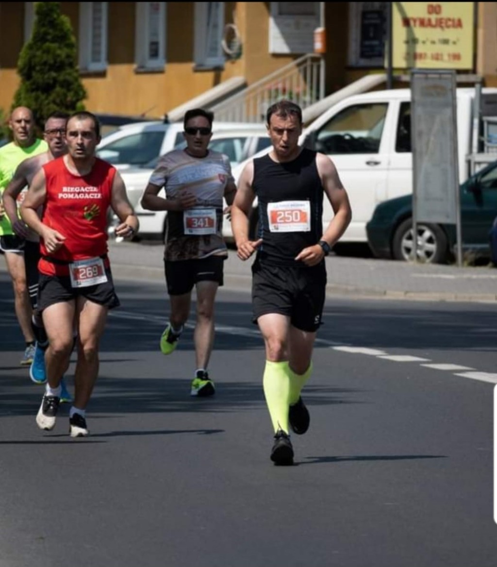 Bialski policjant łączy służbę z pasją. Andrzej Klimiuk wziął udział w półmaratonie