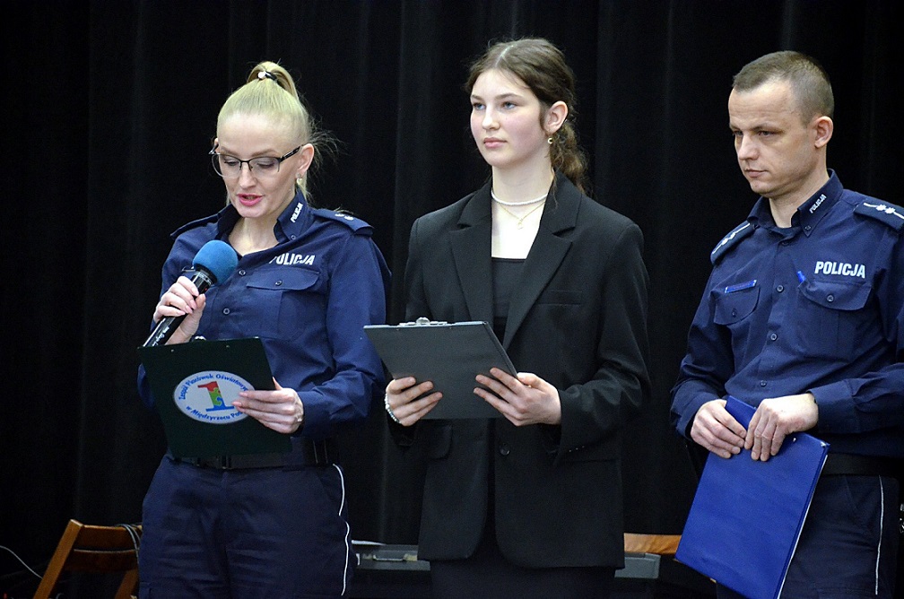 Policjanci międzyrzeckiego komisariatu wsparli koncert charytatywny dla chorego Wiktorka