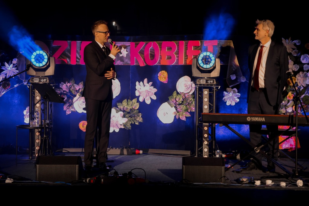 Relacja z Gminnego Dnia Kobiet w Łomazach