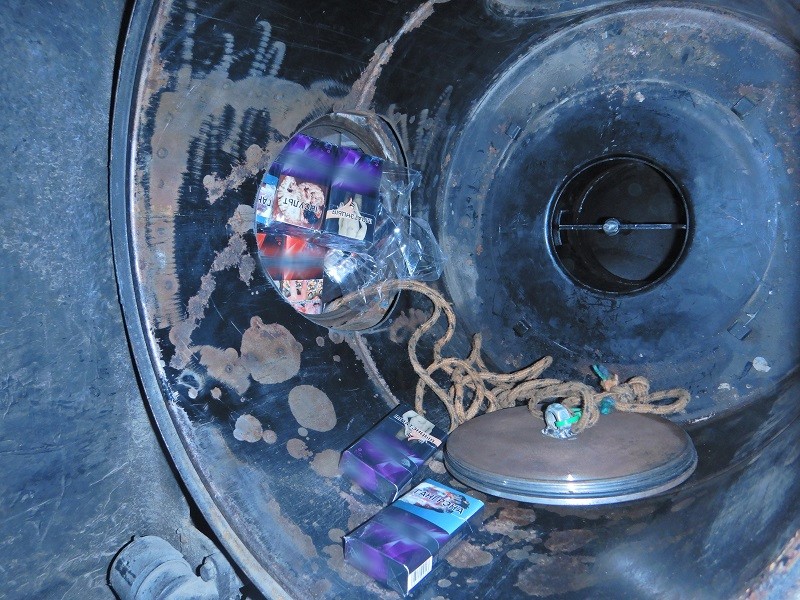 Przewoźnik stracił papierosy i autokar