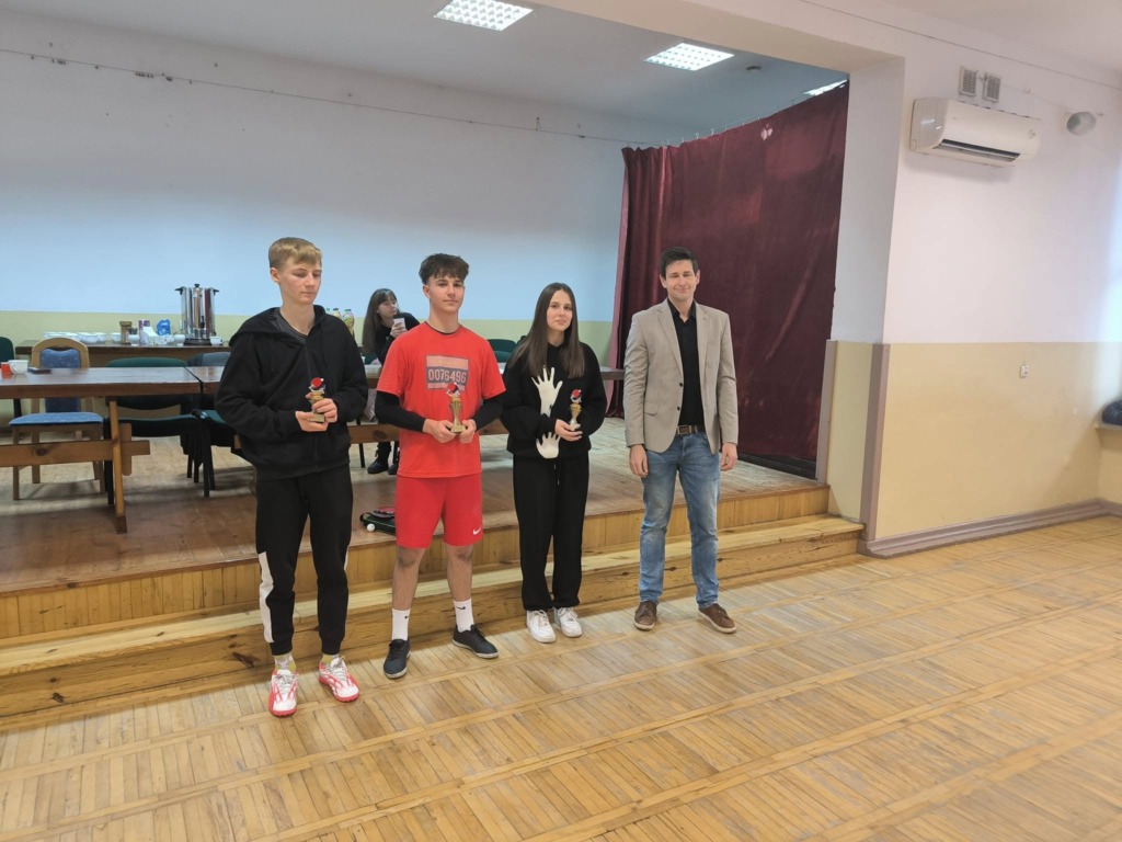 X Mikołajkowy Turniej Tenisa Stołowego w Dubowie