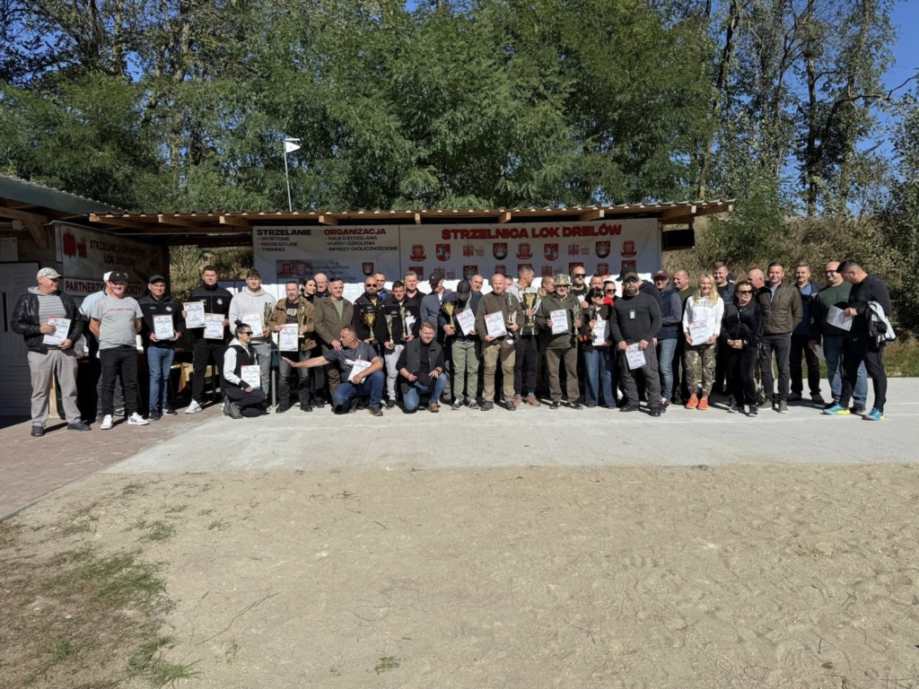 Drużyna Gminy Sławatycze z sukcesem na II Powiatowym Turnieju Strzeleckim