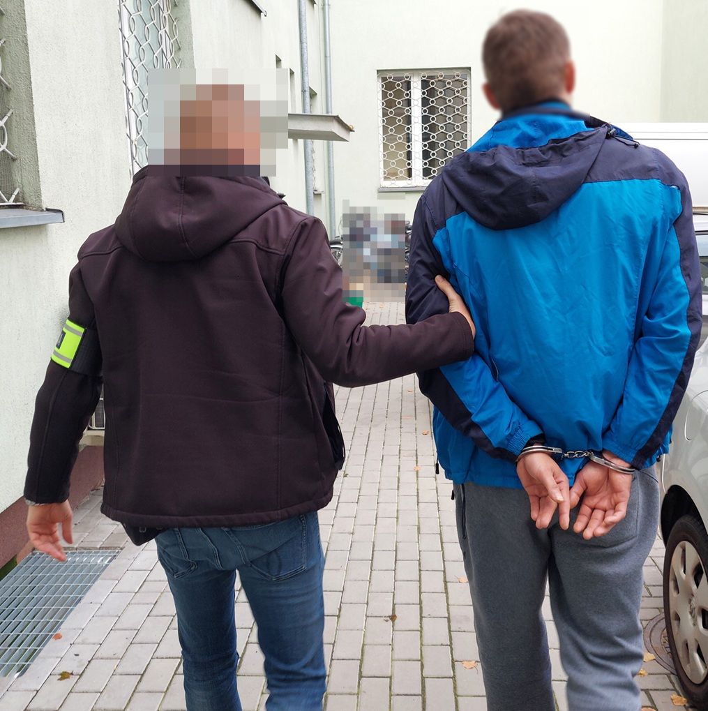 Zaatakowali znajomego i ukradli mu portfel – usłyszeli zarzuty