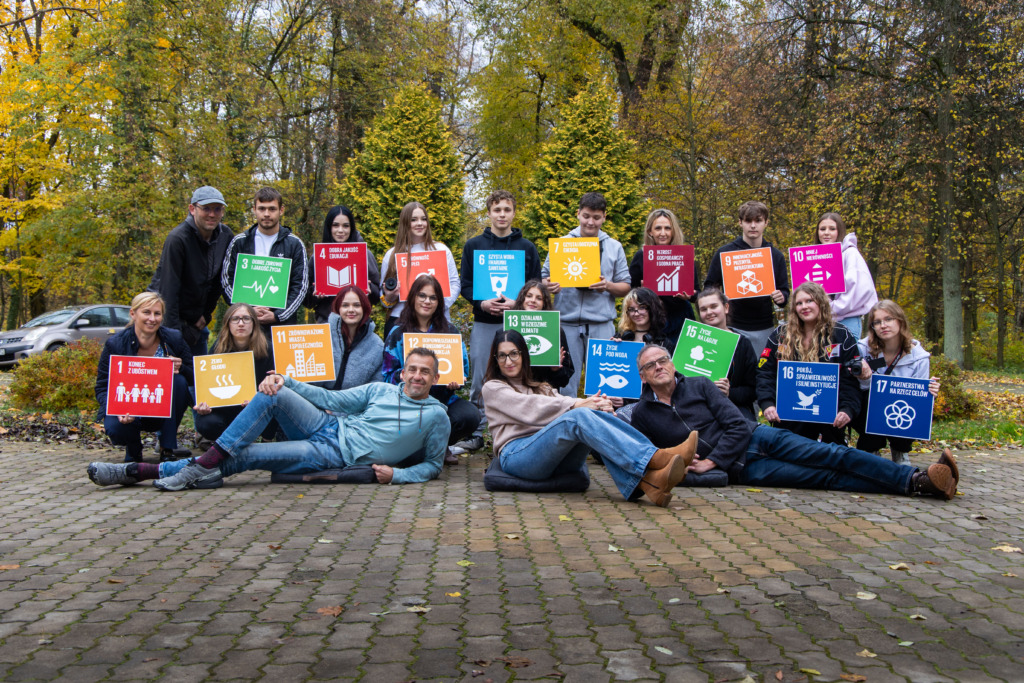 Młodzi twórcy zmieniają świat – warsztaty fotograficzno-filmowe z Canon w Roskoszy