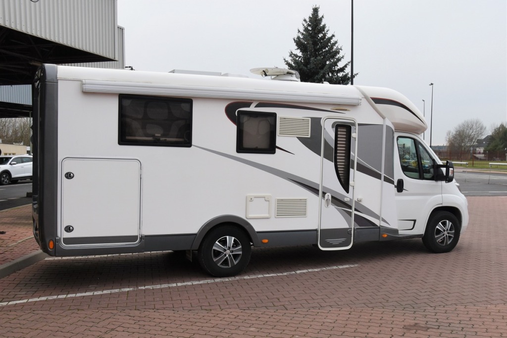 44-latek z Litwy zatrzymany podczas próby wyjazdu skradzionym kamperem