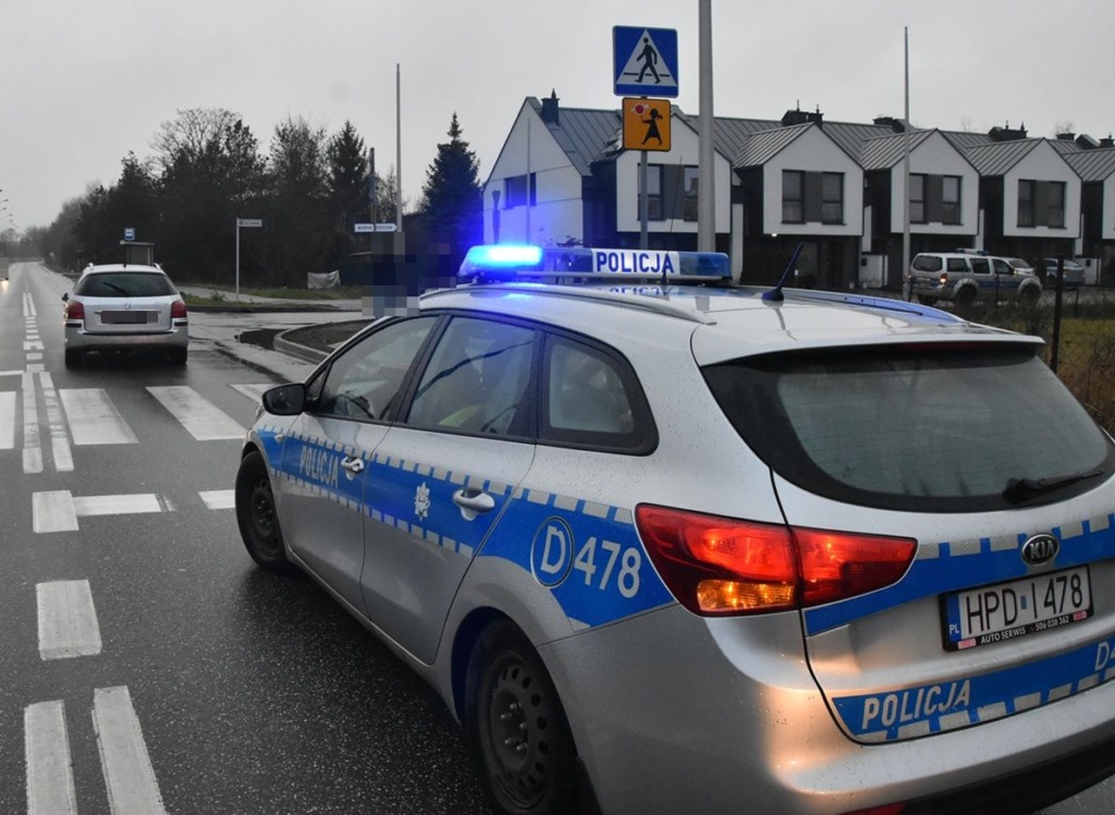 Piesi na przejściach ofiarami wypadków. Dwa zdarzenia w powiecie