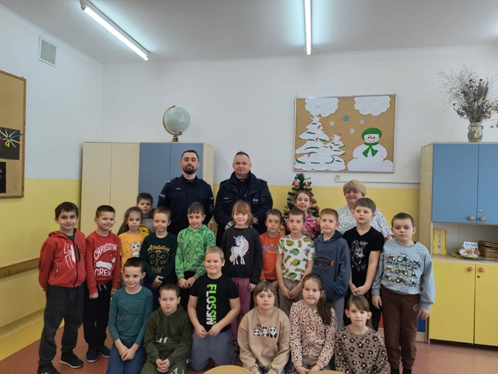 „Kręci mnie bezpieczeństwo w zimie” – policjanci spotkali się z uczniami w Rokitnie