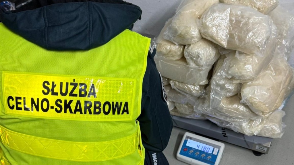 Prawie 42 kg mefedronu w aucie na białoruskich tablicach. Kierowca trafił do aresztu