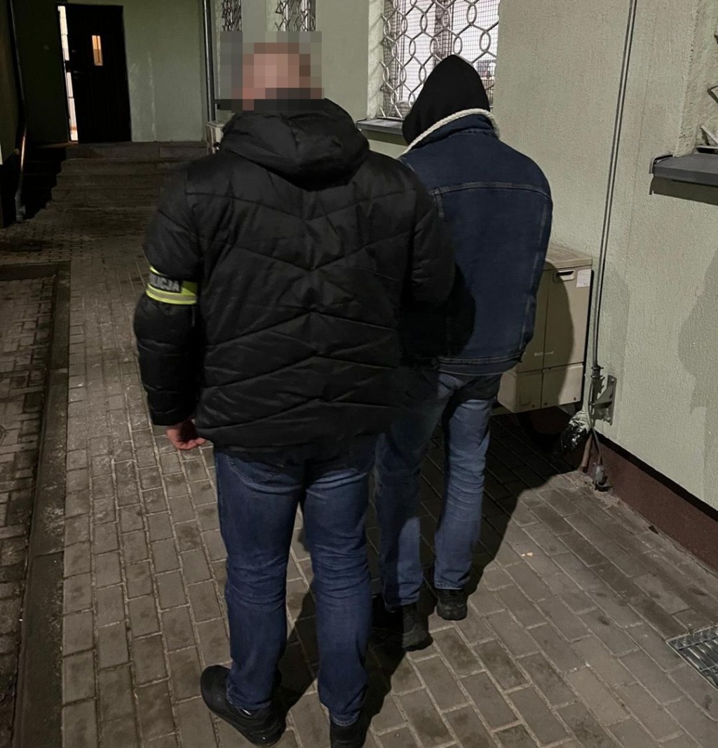 Policja podsumowała akcję „Poszukiwany”. Zatrzymania i procedura wydalenia cudzoziemców