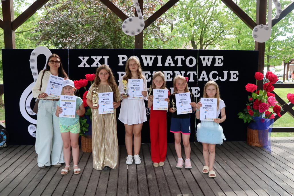 XXI Powiatowe Prezentacje Wokalne w Łomazach – relacja