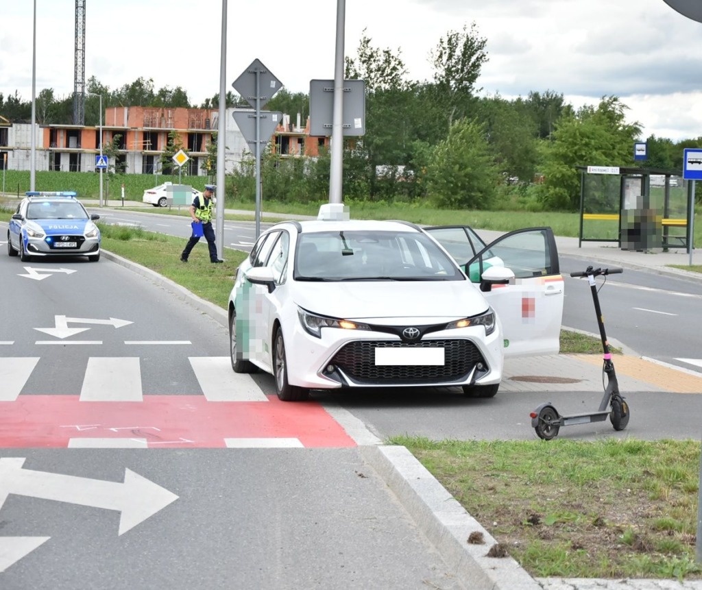 Wypadek z udziałem hulajnogi elektrycznej w Białej Podlaskiej. 28-latka została ranna
