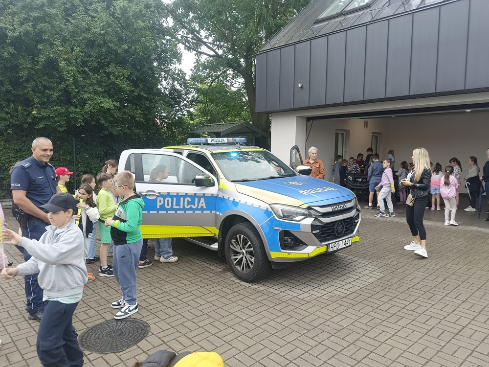 Uczniowie odwiedzili posterunek policji w Sławatyczach
