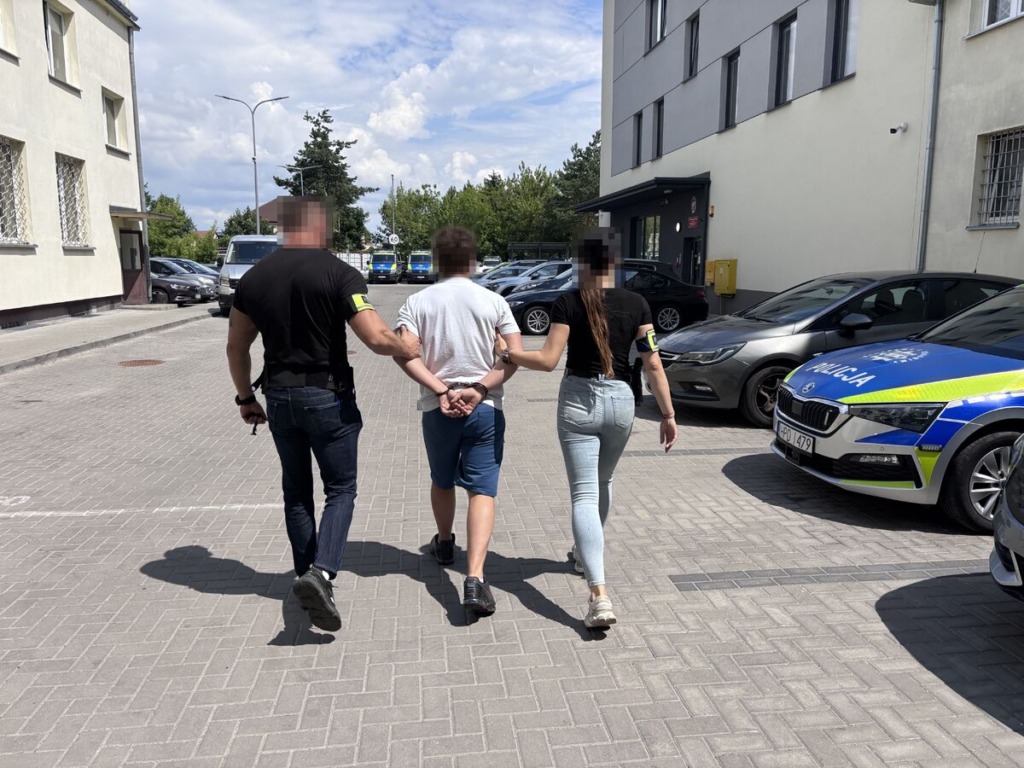 Zaatakowali 41-latka za koszulkę piłkarską. Dwaj młodzi mieszkańcy Międzyrzeca Podlaskiego zatrzymani