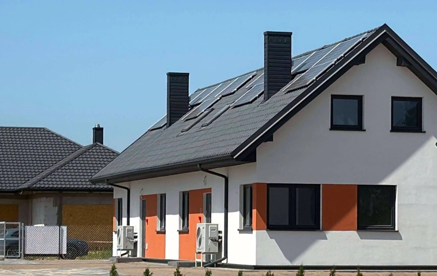 Nowi mieszkańcy odebrali klucze do swoich domów. Pierwsze osiedle SIM otwarte w Chotyłowie