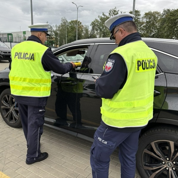 Zdjęcie z akcji bezpieczeństwa drogowego i pierwszej pomocy w Białej Podlaskiej