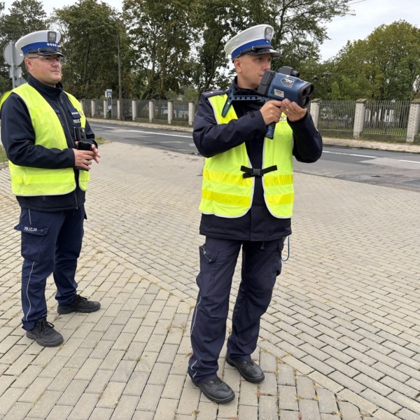 Zdjęcie z akcji bezpieczeństwa drogowego i pierwszej pomocy w Białej Podlaskiej