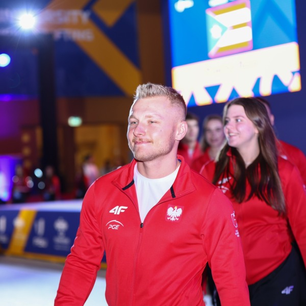 Polski zawodnik podczas Akademickich Mistrzostw Świata w podnoszeniu ciężarów w Doha
