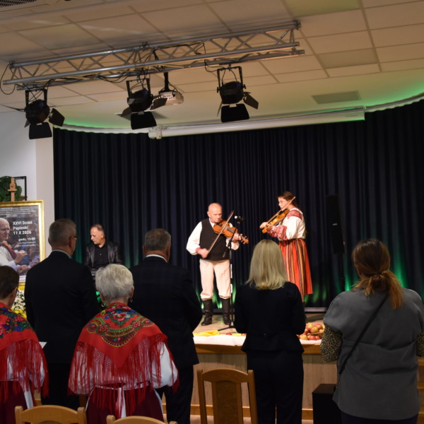 XXVI Dzień Papieski w Konstantynowie – wydarzenie w Gminnym Centrum Kultury – zdjęcie 1