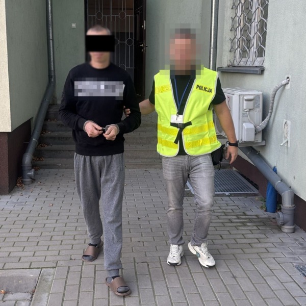 Zdjęcie z materiału KMP Biała Podlaska dotyczącego serii włamań i kradzieży w mieście.