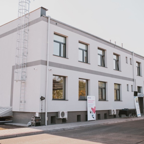 Odnowiony budynek Wojewódzkiego Ośrodka Ruchu Drogowego w Białej Podlaskiej